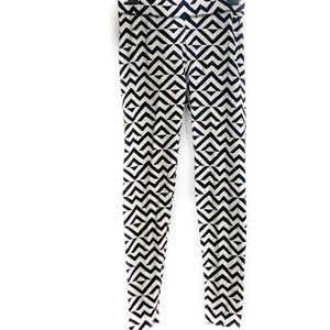 PINK by Victoria’s Secret Graphic Chevron Leggings